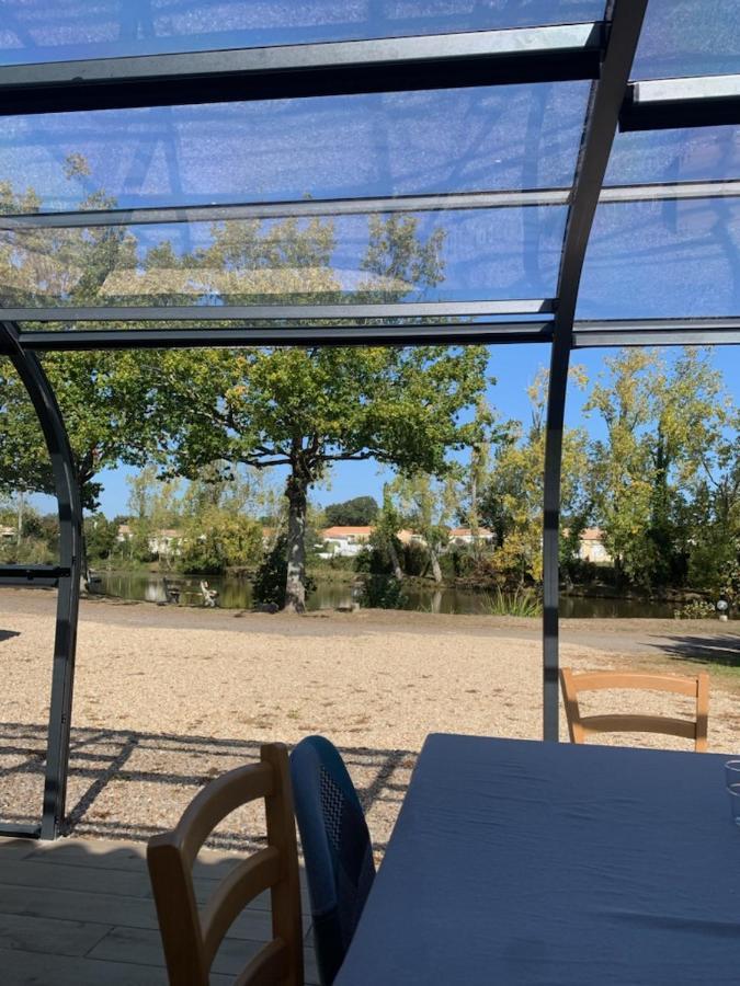 Maison Avec Jacuzzi Proche Plages Avrillé 外观 照片